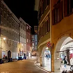 Dom Apartment
