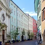 Dom Apartment *