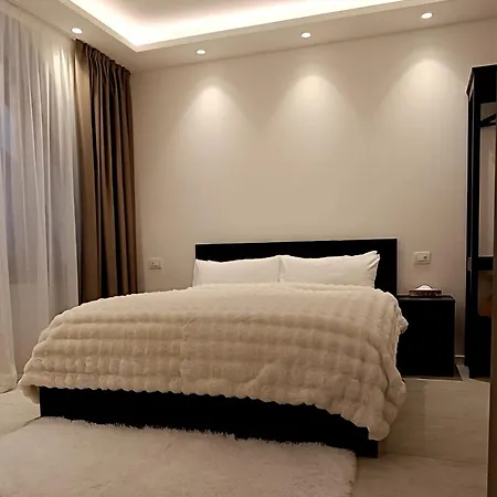 Dom 公寓